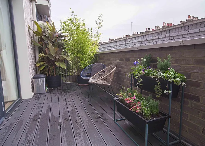 Stylish Brixton 2 Bed- 2 Bath By Pop And Brixton Village